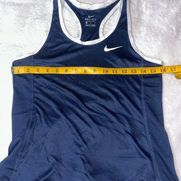 Nike Green Crop Relaxed 2 Tank Top Nike Green, Navy Blue - Picture 8 of 11
